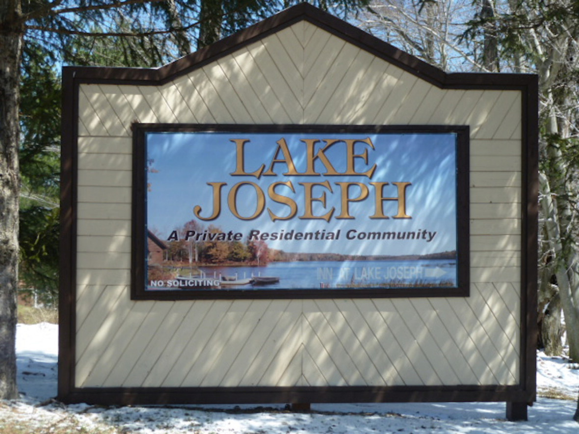 Lake Joseph sign